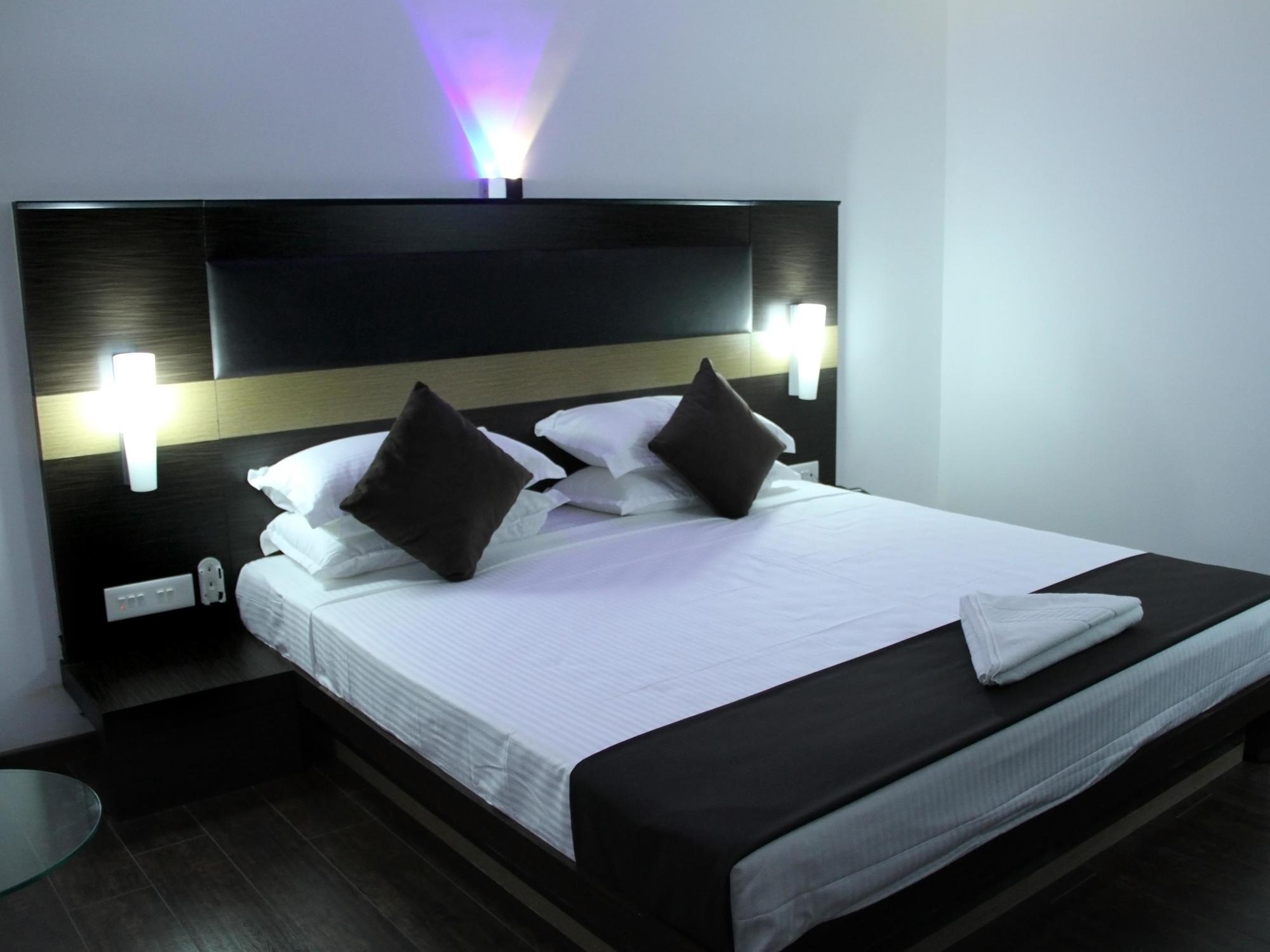 Hotel The Home Tiruppur Exterior photo